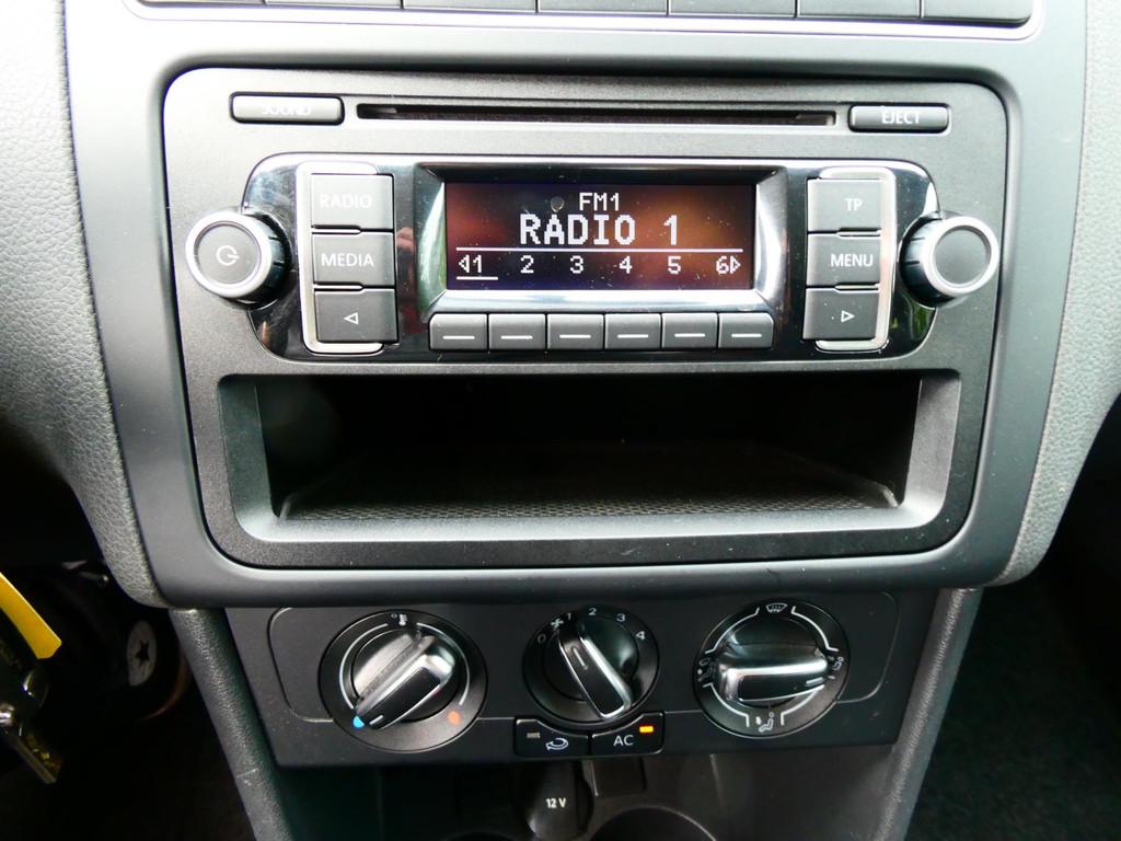 Volkswagen Polo 1.2 TSI 90pk 3-deurs 1e eigenaar Airco Zuini, Voorwielaandrijving, Euro 5, Stof, 4 cilinders