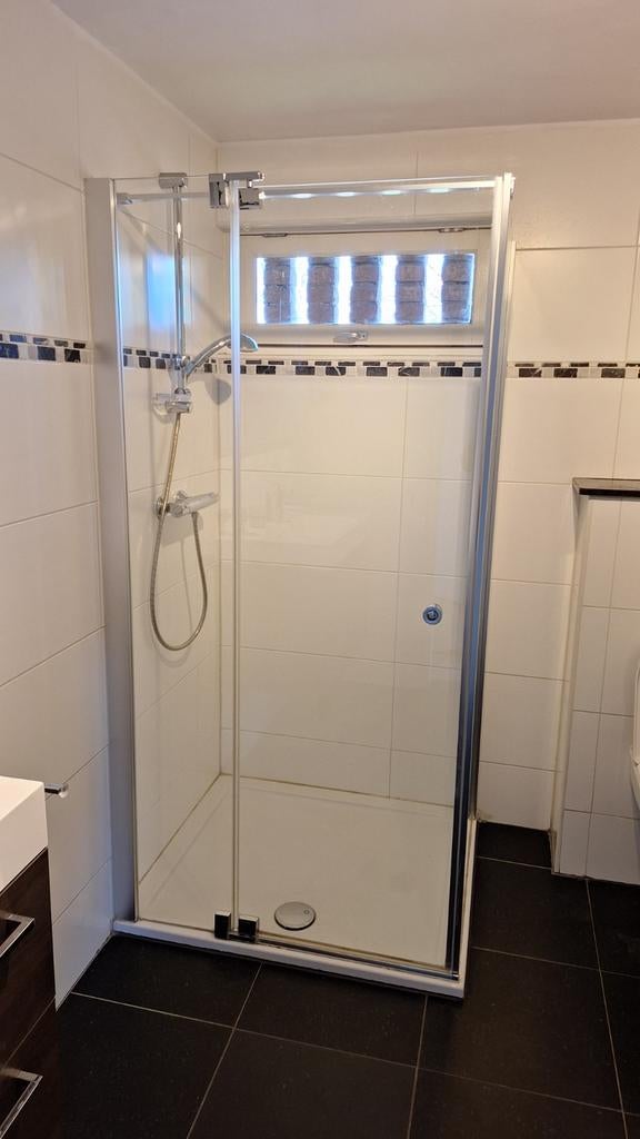 Douchehoek met douchebak en glazen douchewand, Ophalen, Gebruikt, Glas, Douche