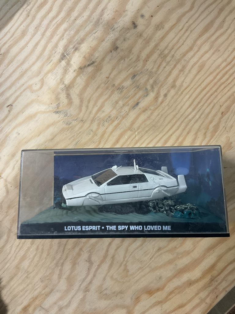 Lotus Esprit James Bond, Hobby en Vrije tijd, Modelauto's | 1:43, Ophalen, Nieuw, Auto, Overige merken