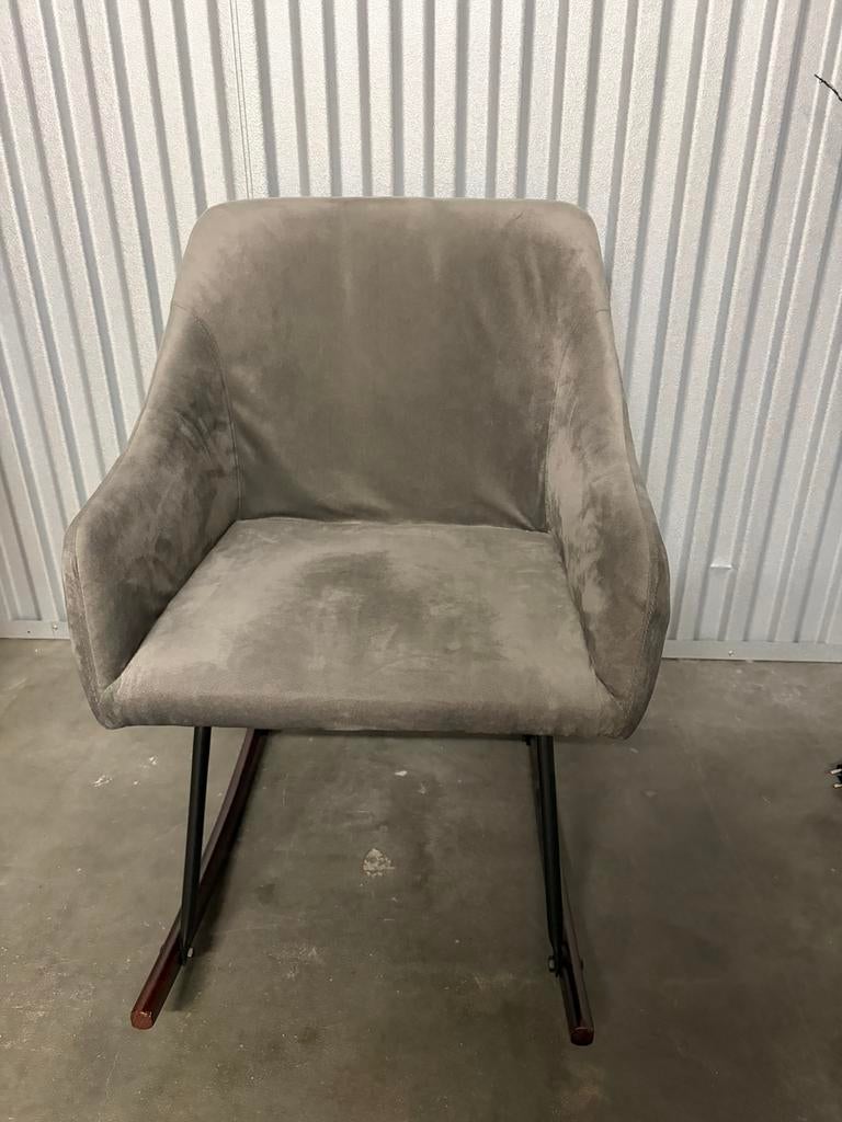 Mooie schommelstoel in prima staat, Huis en Inrichting, Stoelen, Ophalen, Zo goed als nieuw, Wit, Eén