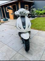 Piaggio Fly Scooter - Wit, Goede Staat, Fietsen en Brommers, Scooters | Piaggio, Ophalen, Gebruikt, Maximaal 45 km/u, Fly