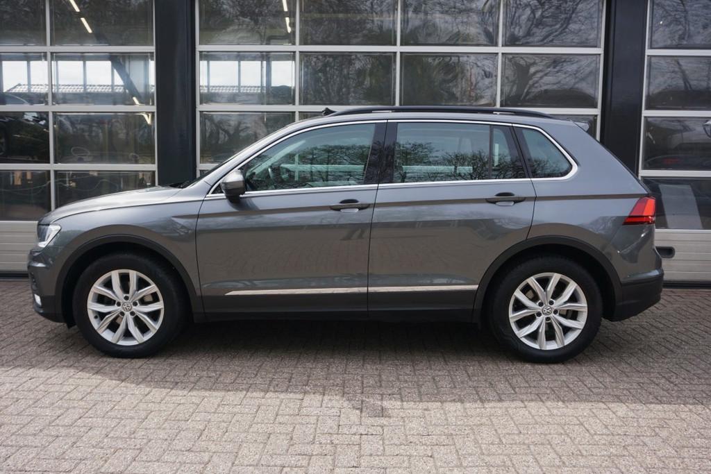 Volkswagen Tiguan 1.4 TSI ACT Comfortline Panodak/Trekhaak!, Stof, 4 cilinders, 150 pk, Grijs