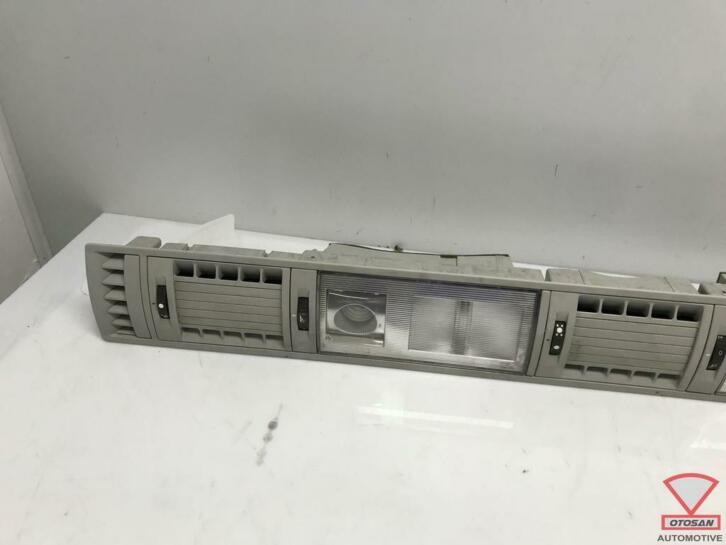 vw transporter t5 luchtrooster verlichting achter 7h5947105, Auto-onderdelen, Dashboard en Schakelaars, Gebruikt, Volkswagen, Volkswagen AG