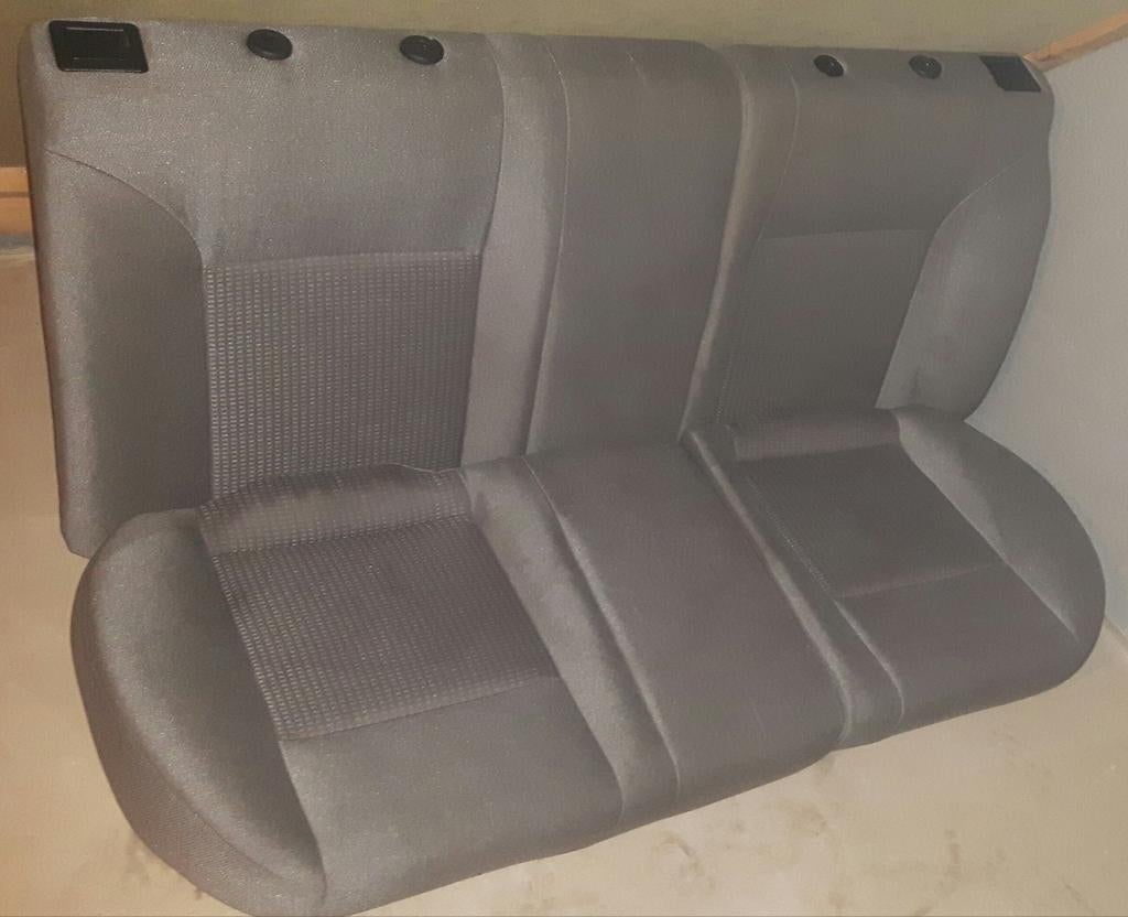 Seat Ibiza 2005 achterbank Zgan.
Geen vlekken of gaten, Auto-onderdelen, Interieur en Bekleding, Ophalen, Gebruikt, Seat