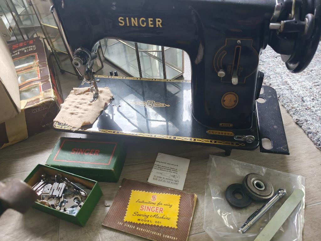 Vintage Singer naaimachine model 201K !En oa Tonka, treinen, Antiek en Kunst, Antiek | Naaimachines, Ophalen