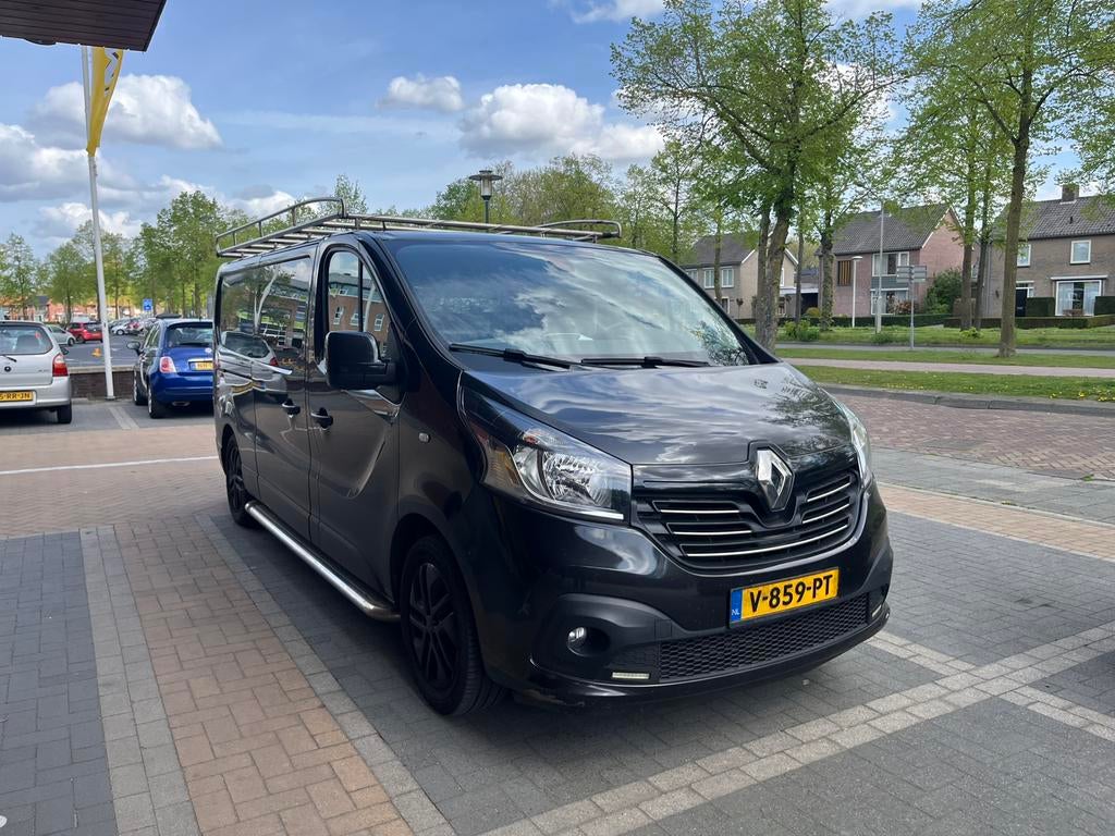 Renault Trafic GB 1.6 Energy dCi 145pk  L2h1Black edition!!, Auto's, Voorwielaandrijving, 145 pk, Stof, Zwart