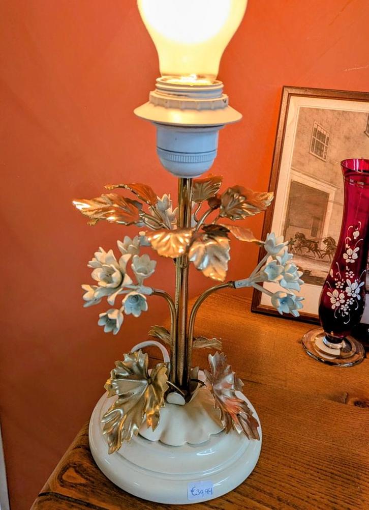 Hollywood Regency Messing Tafellamp Bloemen, Huis en Inrichting, Lampen | Tafellampen, Zo goed als nieuw, Minder dan 50 cm, Metaal