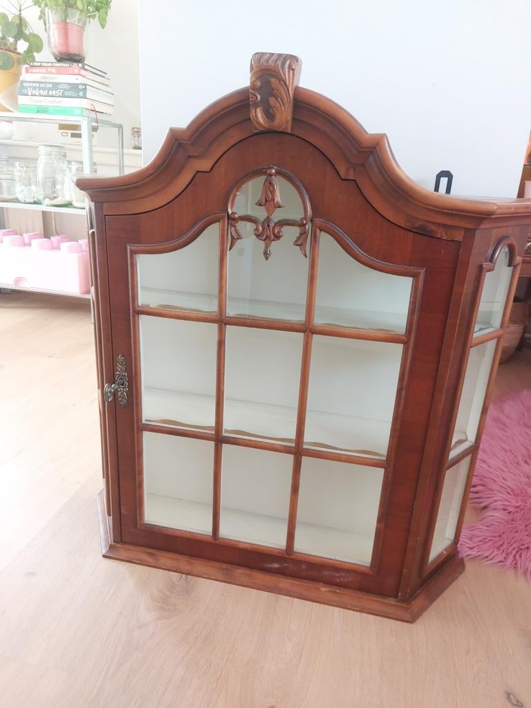 Antiek muurkastje - gratis af te halen in Leiden centrum, Antiek en Kunst, Antiek | Meubels | Kasten, Ophalen