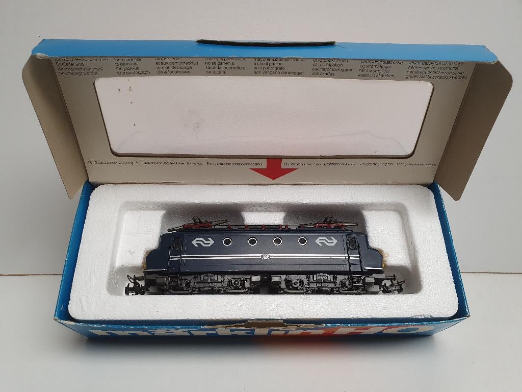 MARKLIN H0 3327 El.locomotief NS 1135 analoog wisselstr. OVP, Hobby en Vrije tijd, Modeltreinen | H0, Wisselstroom, Gebruikt, Locomotief