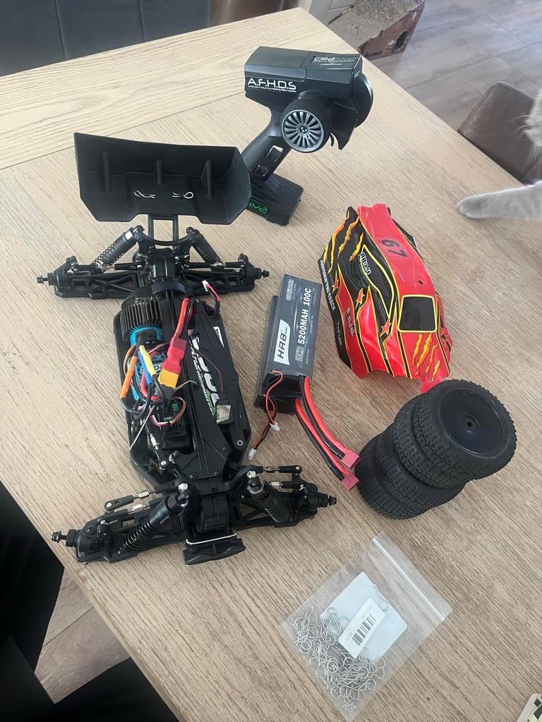 Abisma RC auto 1:10 met snelle motor, Elektro, Gebruikt, Ophalen of Verzenden, Schaal 1:10
