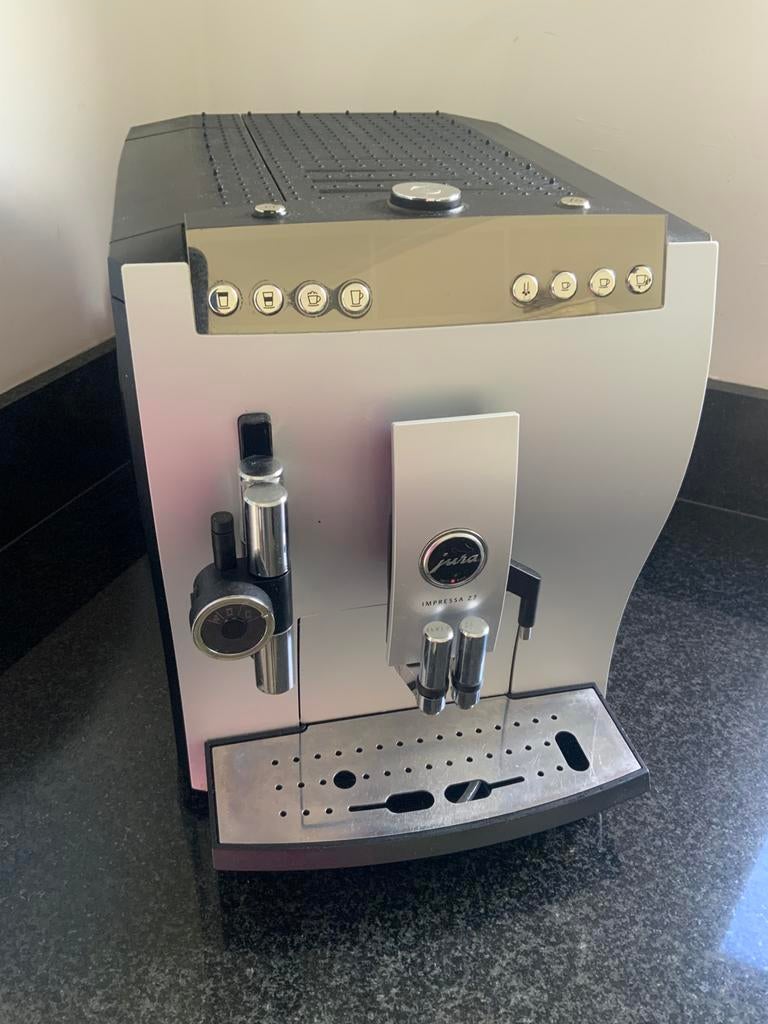 Koffie apparaat JURA Z 7 Impressa, Witgoed en Apparatuur, Koffiezetapparaten, Ophalen, Zo goed als nieuw, Koffiemachine