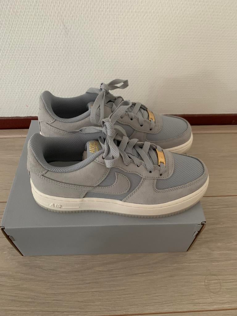 Nike Air Force nieuw!, Ophalen of Verzenden, Zo goed als nieuw, Jongen of Meisje, Schoenen