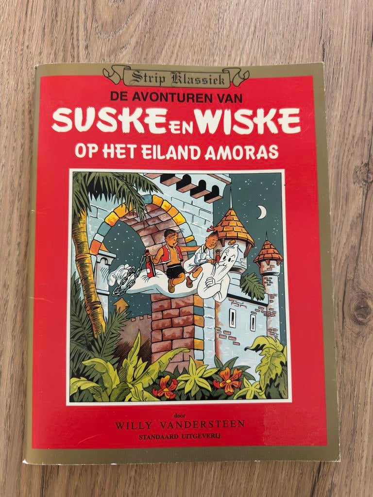 Suske en Wiske: Op het eiland Amoras (Strip Klassiek), Boeken, Stripboeken, Eén stripboek, Ophalen of Verzenden, Gelezen