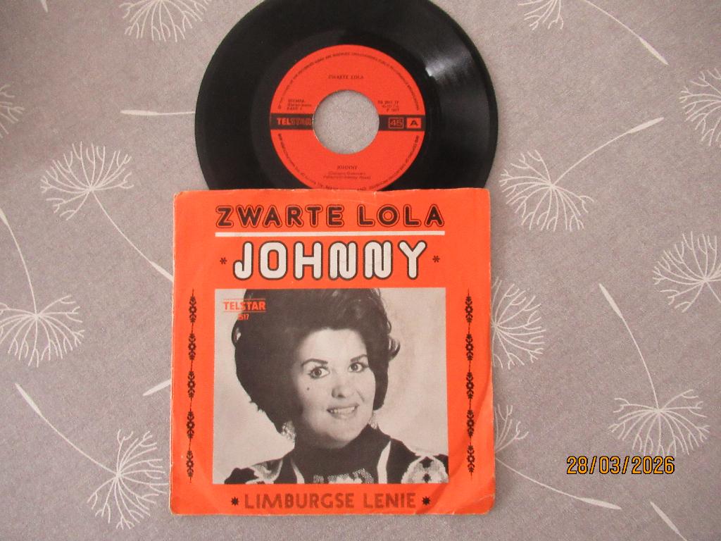 Johnny        Zwarte Lola, 7 inch, Single, Ophalen of Verzenden, Zo goed als nieuw
