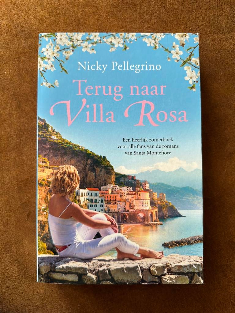 Terug naar Villa Rosa - Nicky Pellegrino (Zomerboek), Boeken, Ophalen of Verzenden, Zo goed als nieuw, Nederland