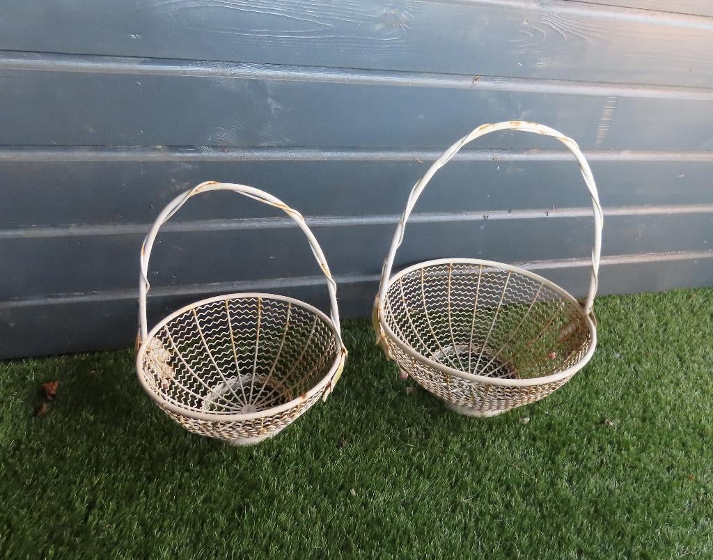 2 Brocante ijzeren manden, Ophalen of Verzenden