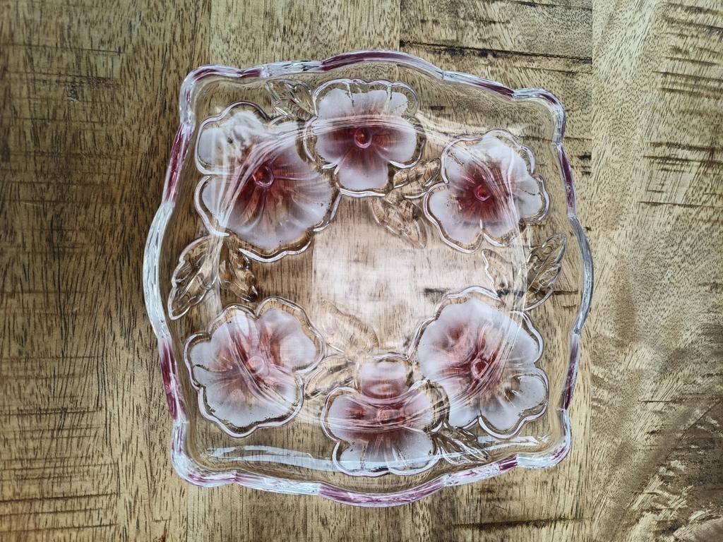 11 gebaksbordjes 17x17 cm met bloemmotief, Antiek en Kunst, Antiek | Glas en Kristal, Ophalen of Verzenden