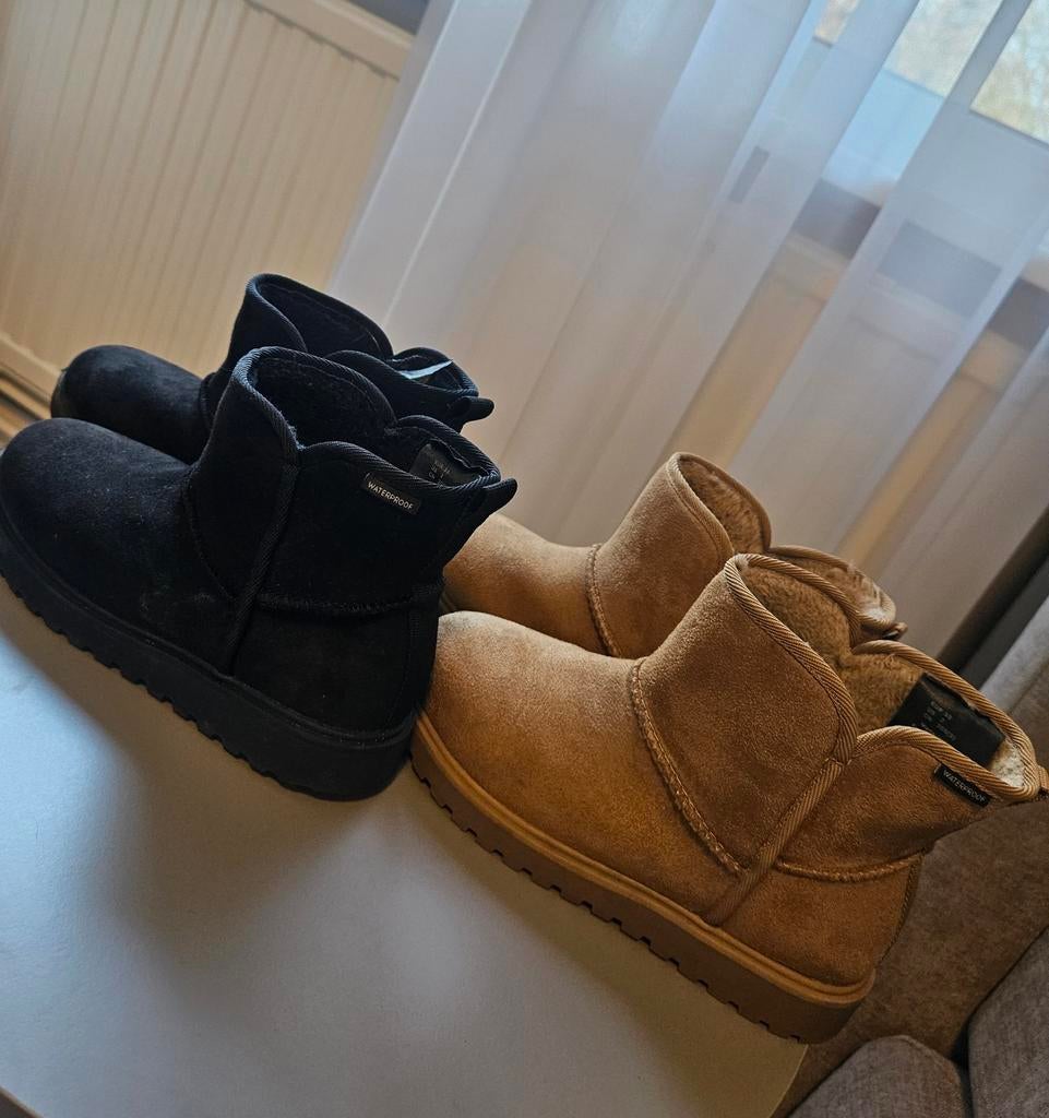 Uggs H&M Laarsjes maat 33 waterproof, Ophalen of Verzenden, Zo goed als nieuw, Meisje, Laarzen