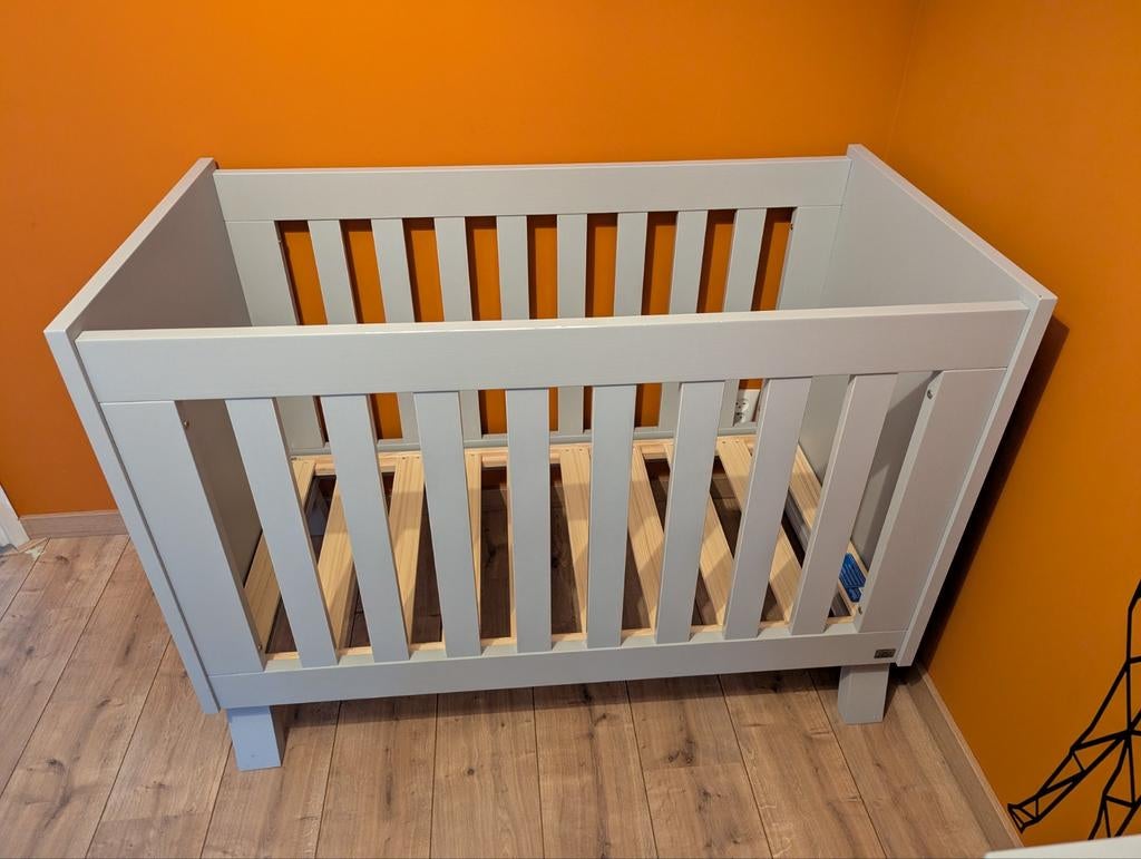 TWF complete babykamer grijs, Kinderen en Baby's, Kinderkamer | Complete kinderkamers, Ophalen, Gebruikt, Jongetje of Meisje