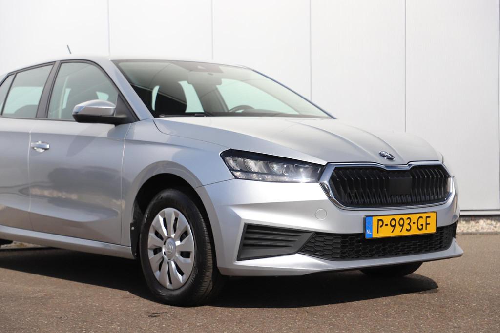 Skoda Fabia 1.0 TSI Ambition 95PK Carplay Android Navigatie, Voorwielaandrijving, Stof, Euro 6, 95 pk