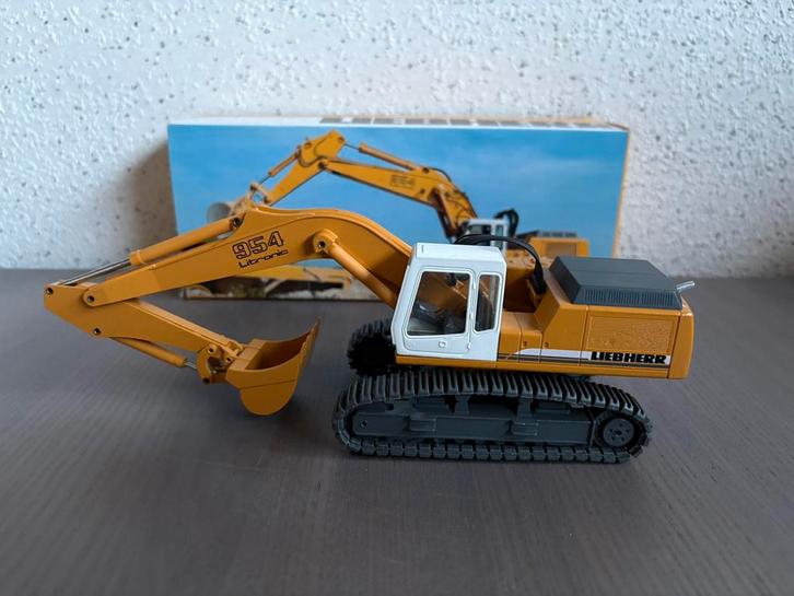 Conrad 1/50 Liebherr R 954 B Litronic graafmachine, Hobby en Vrije tijd, Modelauto's | 1:50, Nieuw, Hijskraan, Tractor of Landbouw