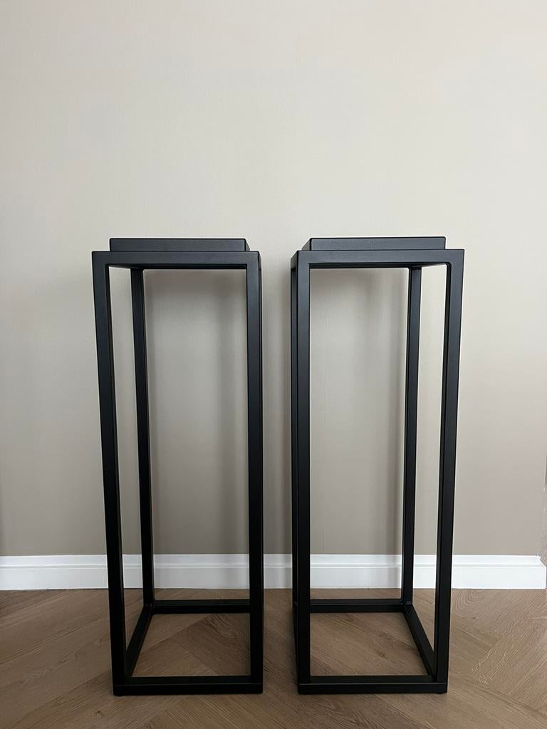 2x Steellish stevige zwart gecoate zuil pilaar Noem, Ophalen, Zo goed als nieuw