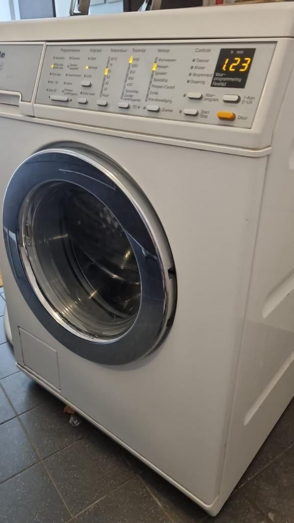 Miele V 5845 SoftCare System wasmachine, Ophalen, Gebruikt, Voorlader, Energieklasse A of zuiniger
