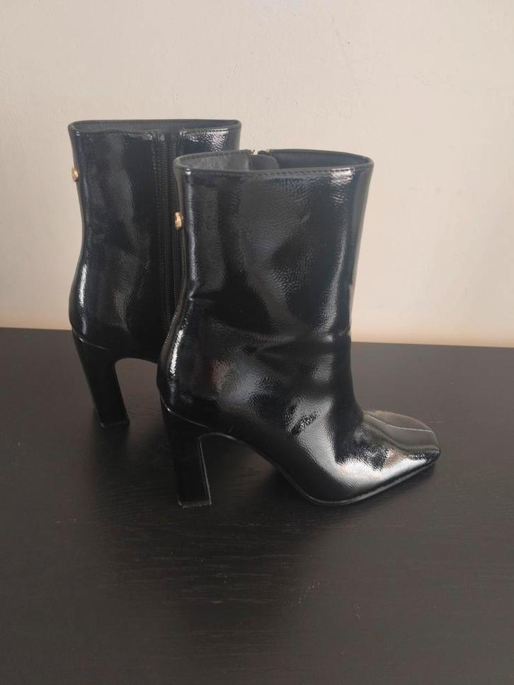 Enkel laarsje 38 la strada, Kleding | Dames, Schoenen, Zo goed als nieuw, Zwart, Ophalen of Verzenden