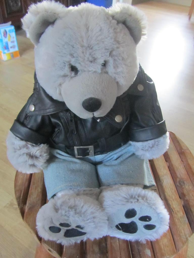 Teddybeer met kleertjes, uit Zweden, Ophalen of Verzenden, Nieuw, Stoffen beer, Overige merken