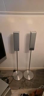 Loewe Individual Sound speakers met standaard, Audio, Tv en Foto, Luidsprekers, Ophalen of Verzenden, 120 watt of meer, Front, Rear of Stereo speakers