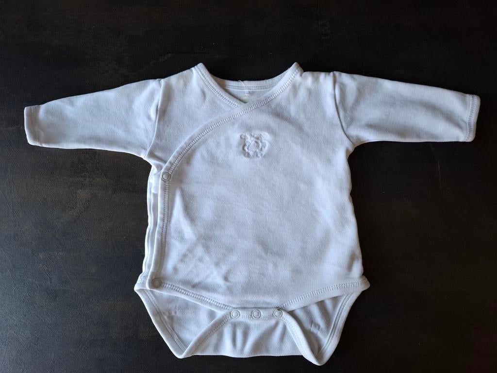 Wit rompertje, Kinderen en Baby's, Babykleding | Maat 56, Nacht- of Onderkleding, Jongetje of Meisje, Ophalen of Verzenden, Zo goed als nieuw