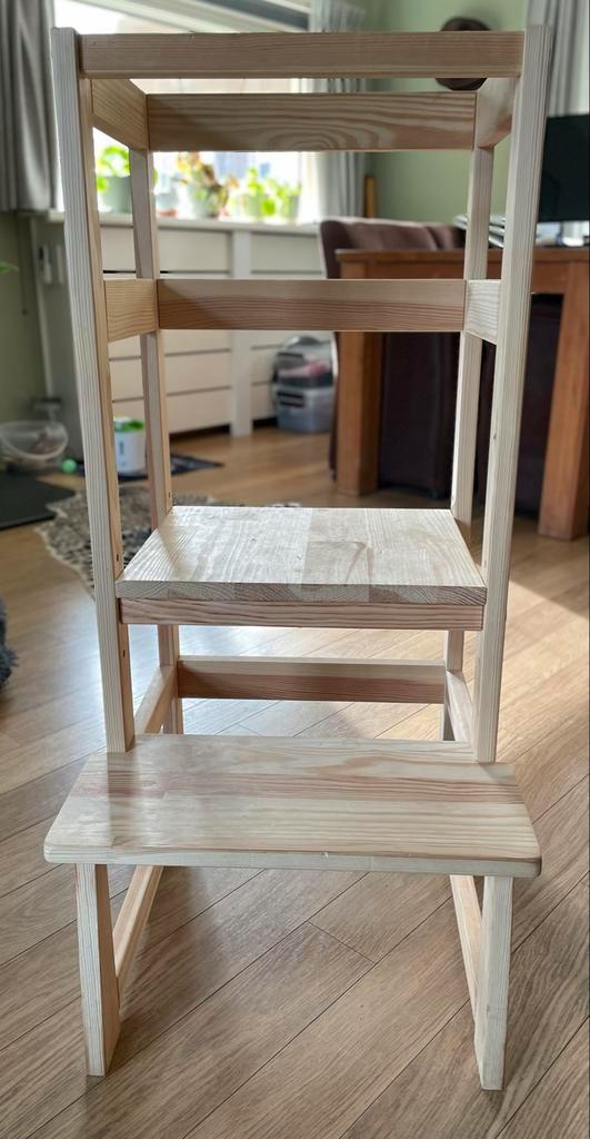 Leertoren / Montessori Keukenhulp - Nieuwstaat, Kinderen en Baby's, Kinderstoelen, Zo goed als nieuw, Overige typen, Ophalen