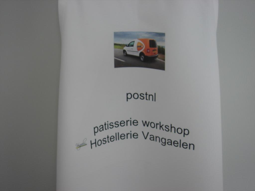 Schort uitgegeven door PostNl , Ophalen of Verzenden, Zo goed als nieuw, Wit, Schort