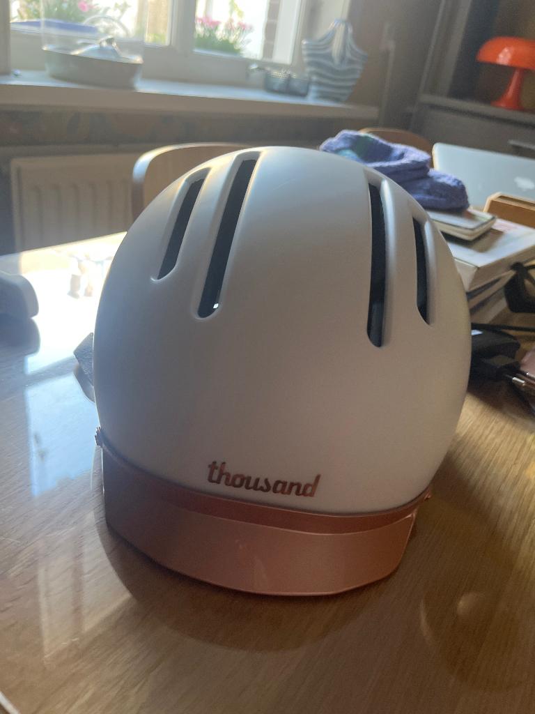 Fietshelm Thousand Chapter, Fietsen en Brommers, Fietsaccessoires | Fietshelmen, Zo goed als nieuw, Heer of Dame, S, Ophalen