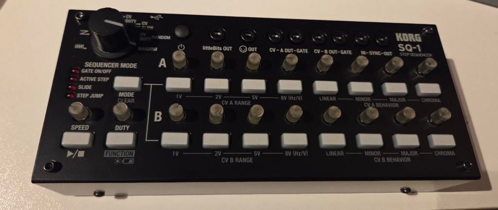 Korg SQ-1 Step Sequencer - Compact en Veelzijdig, Muziek en Instrumenten, Synthesizers, Korg, Zo goed als nieuw, Met midi-aansluiting