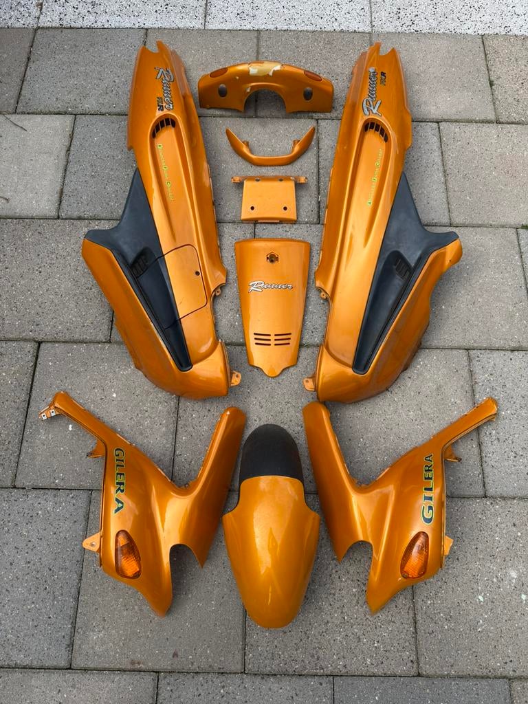 Gilera Runner kappenset compleet goud oranje 180cc 125cc, Ophalen