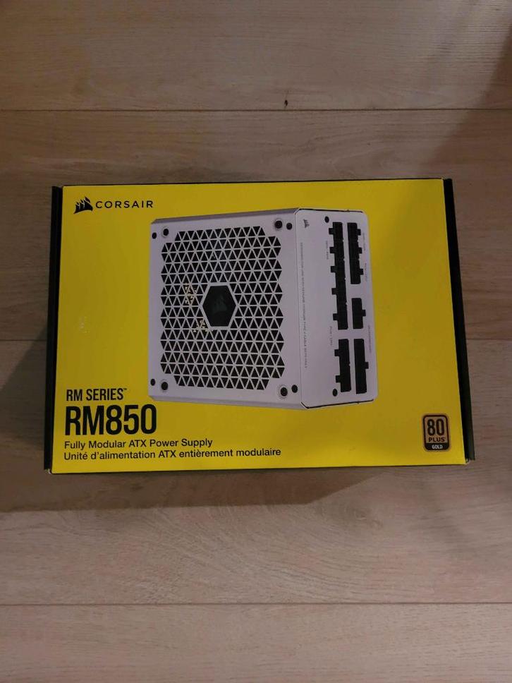 Voeding Corsair RM850, Computers en Software, Interne voedingen, Zo goed als nieuw, Ophalen of Verzenden