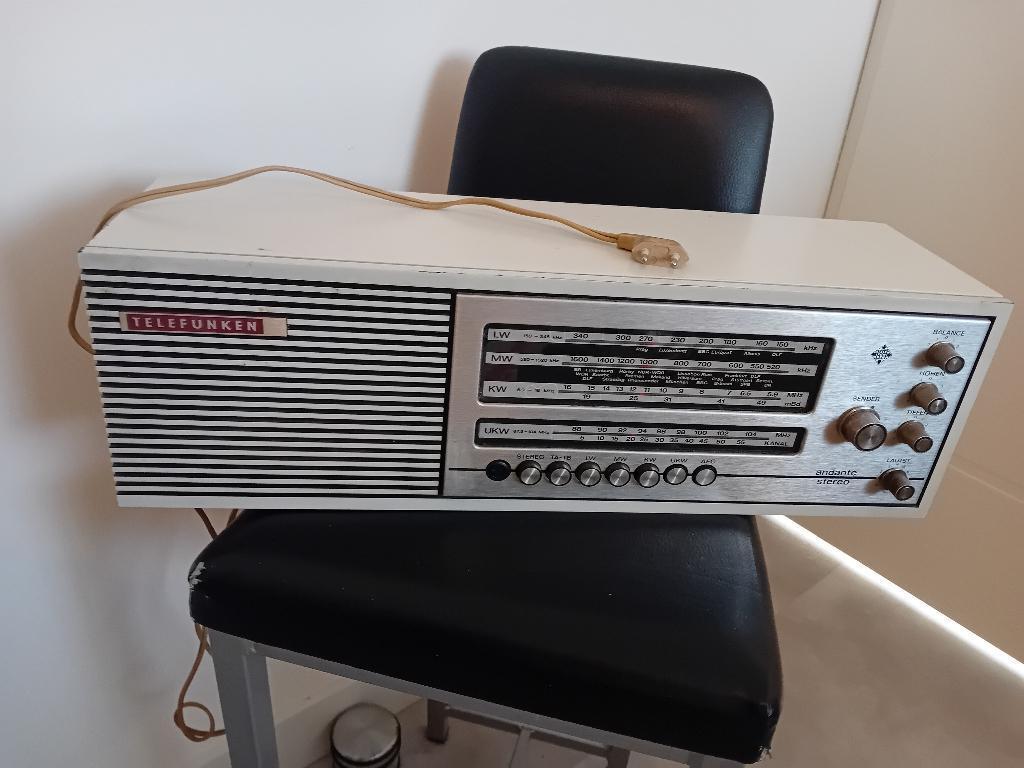 Vintage radio Telefunken Andante Stereo, Audio, Tv en Foto, Radio's, Ophalen, Gebruikt, Radio