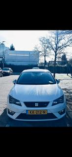 Seat Leon 1.8 TSI 180PK Dsg-7 2016 Wit, Auto's, Seat, 1227 kg, Zwart, 4 cilinders, Leder en Stof