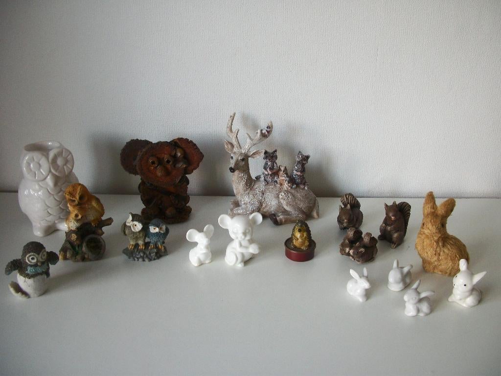 Edelhert Eekhoorn Uil Kuiken - 4 tot 14 cm - zgan - per stuk, Verzamelen, Ophalen of Verzenden, Zo goed als nieuw, Dier