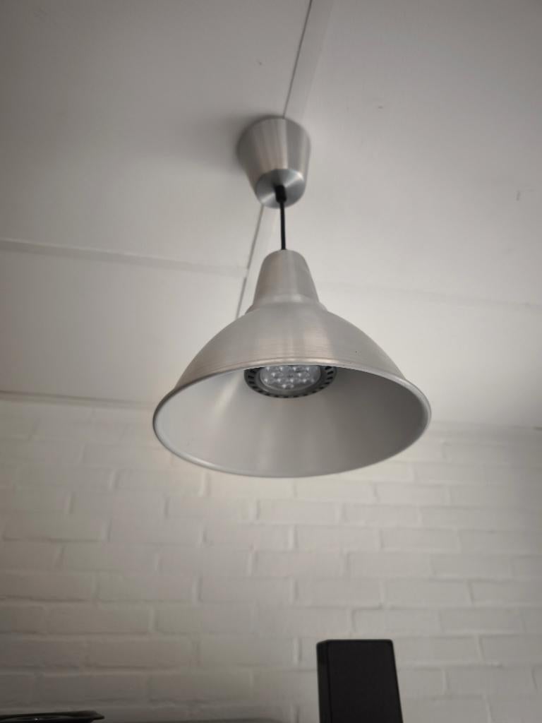 Ikea hanglamp t9623, aluminium, industriële, vintage, 32 cm, Huis en Inrichting, Lampen | Hanglampen, Ophalen, Zo goed als nieuw