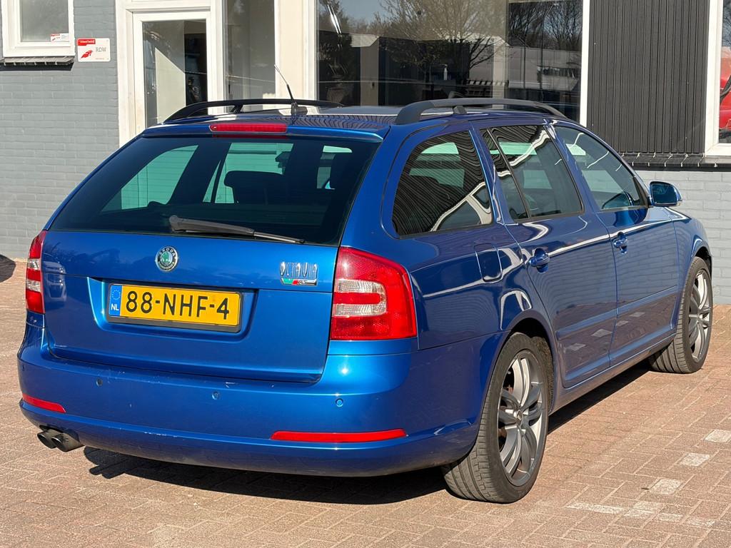 Skoda Octavia Combi 2.0 TDI RS EXPORT, Auto's, Skoda, Voorwielaandrijving, Gebruikt, 4 cilinders, Blauw