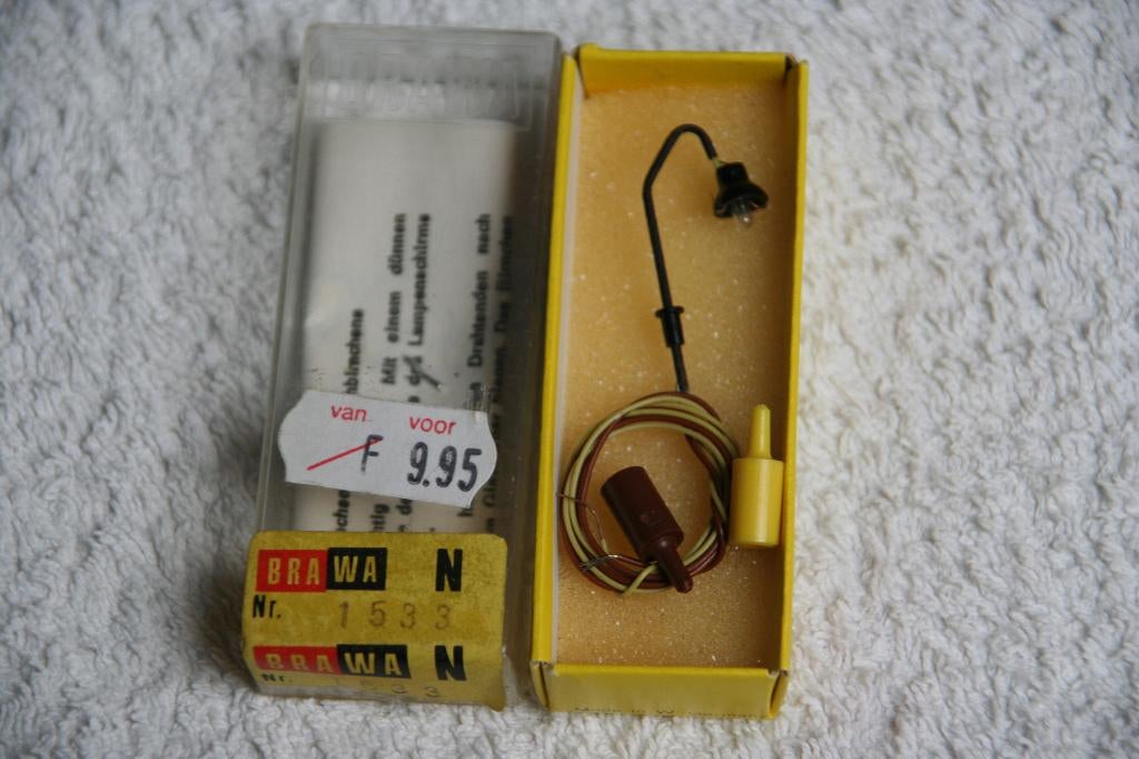 Brawa N 1533 booglamp zwart, Hobby en Vrije tijd, Modeltreinen | N-Spoor, Overige merken, Gelijkstroom of Wisselstroom, Overige typen