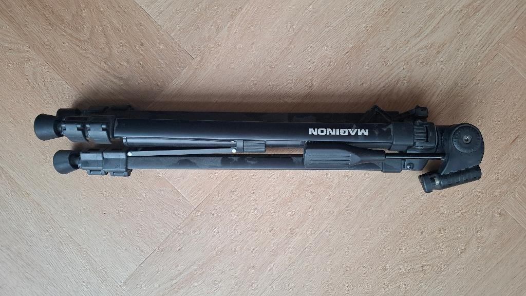 Maginon statief, Zo goed als nieuw, 150 tot 175 cm, Met balhoofd, Ophalen of Verzenden
