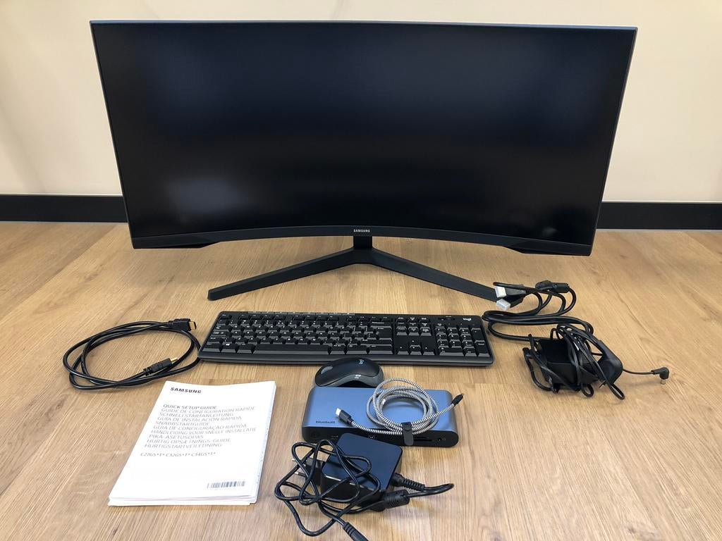 Samsung Odyssey G5 34″ Ultrawide, 1 dock + 1Logitech, Computers en Software, Monitoren, Ophalen, Zo goed als nieuw, Samsung