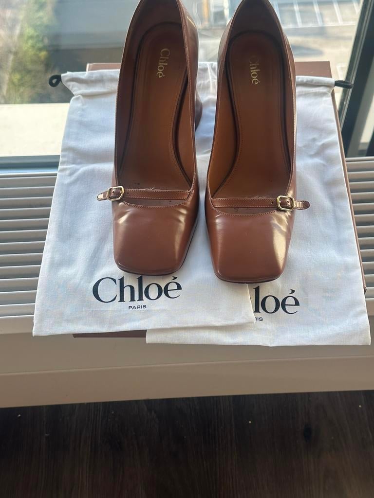 Chloe pumps mt 40, Kleding | Dames, Schoenen, Ophalen of Verzenden, Zo goed als nieuw