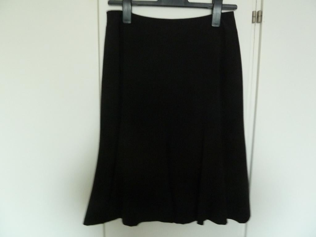 We zwarte klokrok maat 36 nog nieuw, Zwart, Nieuw, Ophalen of Verzenden, Knielengte