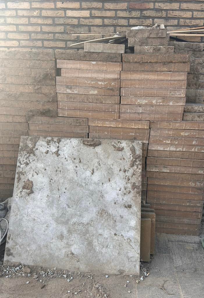 Gratis terrastegels, Ophalen, Zo goed als nieuw, Overige materialen