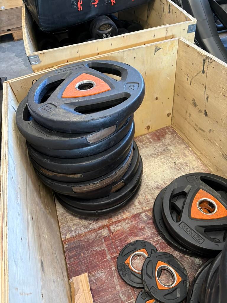 20 x 20 kg ziva olympische halter schijven met beschadiging, Sport en Fitness, Fitnessmaterialen, Halterschijven, Gebruikt, Ziva