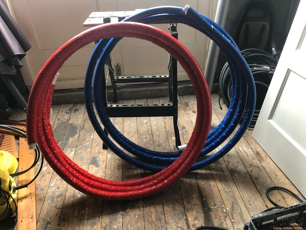 Uponor 32 Geïs. Uni Pijp 32mm -8 meter rood en 8,8m blauw, Ophalen, Overige materialen, 6 meter of meer, Nieuw